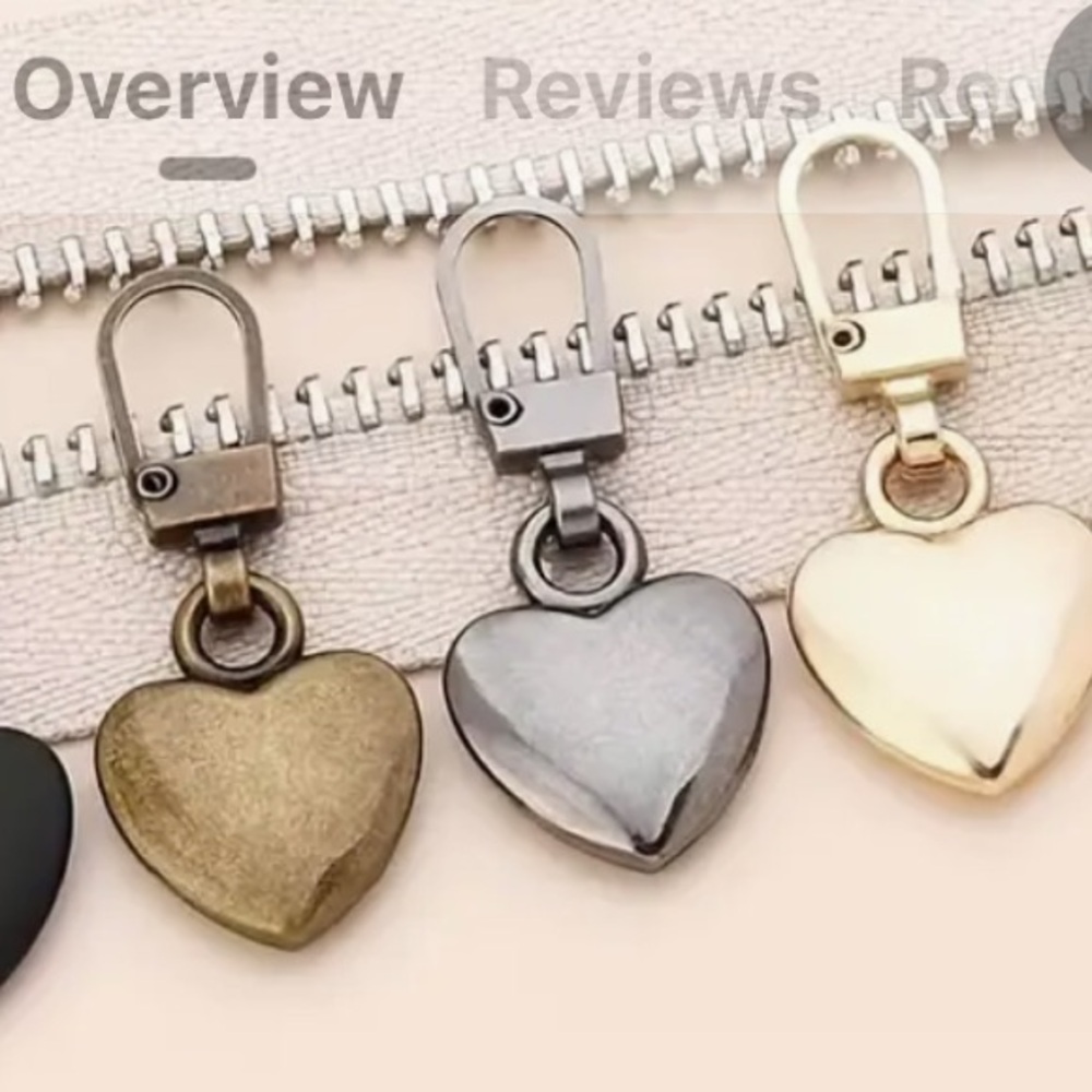 - Heart zipper pull
